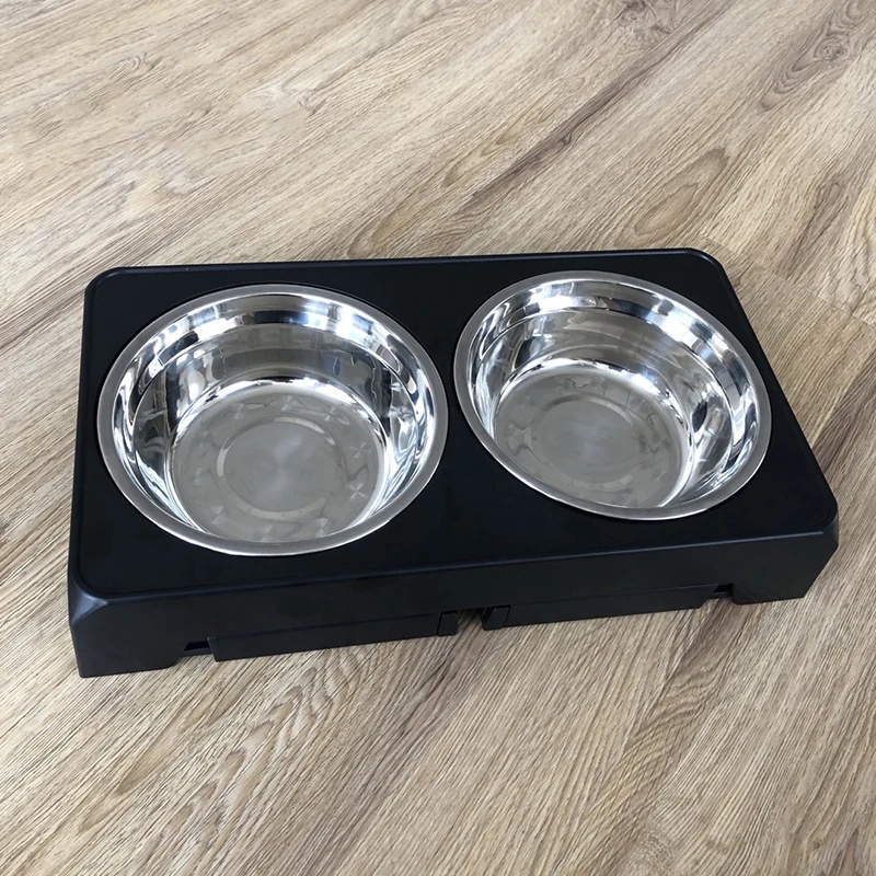 Regulowana, podwyższona miska  – Royal Canin Food Medium recenzja i cena